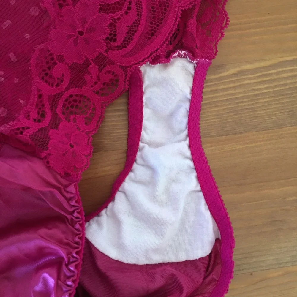 Vintage Lingerie Set - Picture 10 of 10